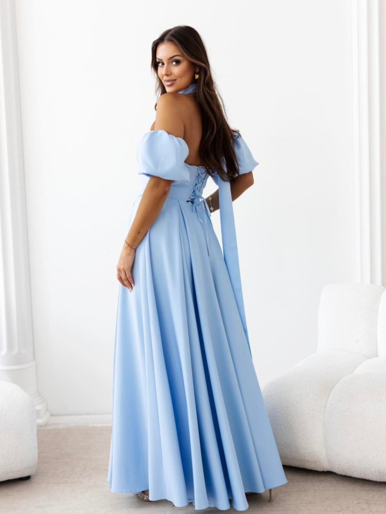 Kiara błękitna rozkloszowana sukienka maxi z szalem i bufkami