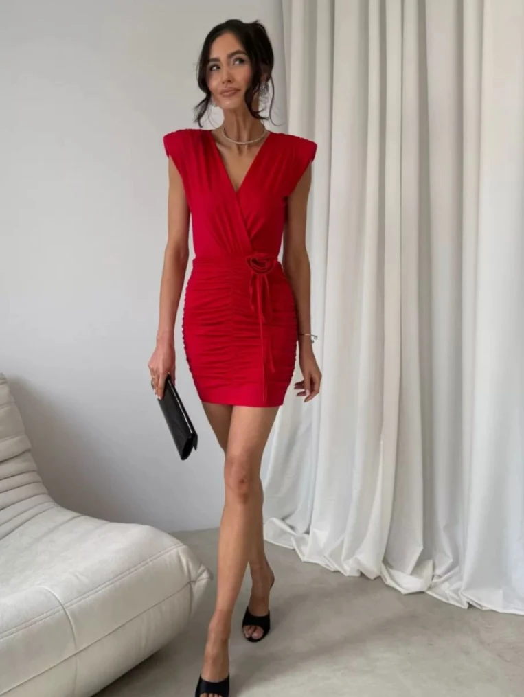 Zirelle Czerwona Sukienka Mini Z Różą Bez Rękawa