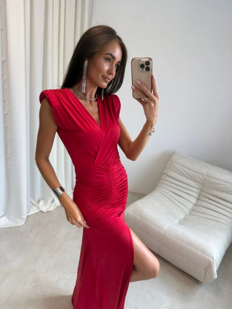 Ariella2 Czerwona Dopasowana Długa Sukienka